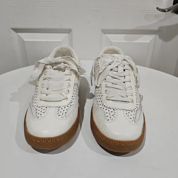 Dolce Vita Notice Eyelet Perf Sneakers White Leather - Picture 3 of 9